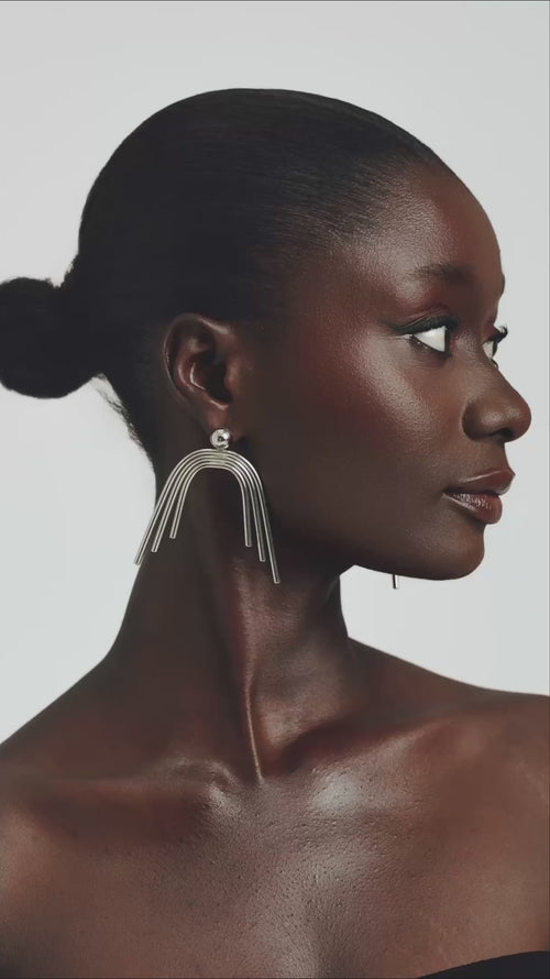 Load image 1 in gallery view